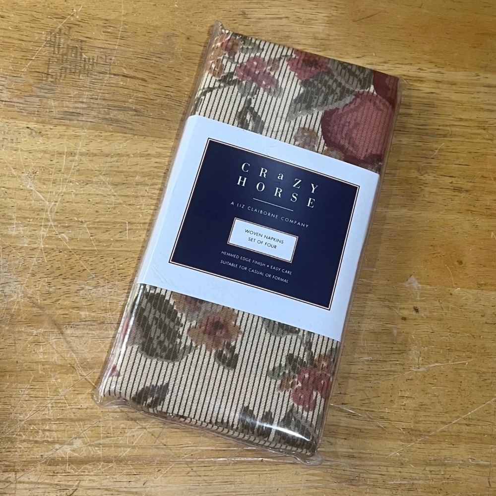 Vtg Crazy Horse Liz Claiborne Floral Woven Napkins Set of 4 Cream Pink 2002 NIP